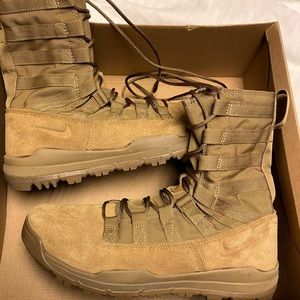 Nike Boots Size 10.5 NWOT